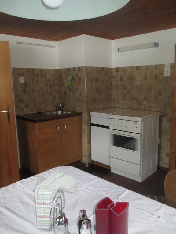 Ferienhaus Schwarzenbacher Lungötz Habitación foto